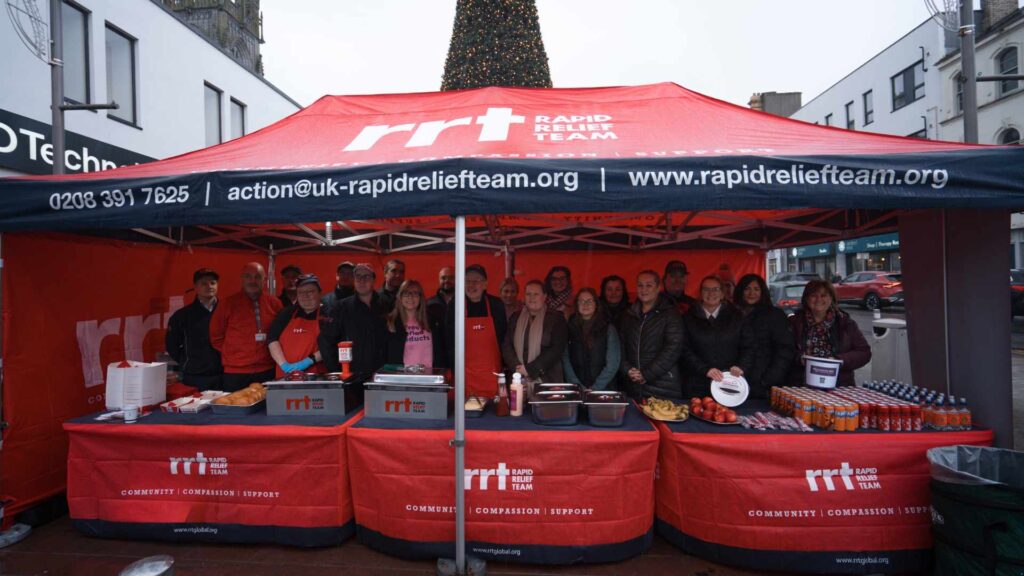 Charity the Rapid Relief Team gives out 200 meals in Newry | Newry News - newry news facebook